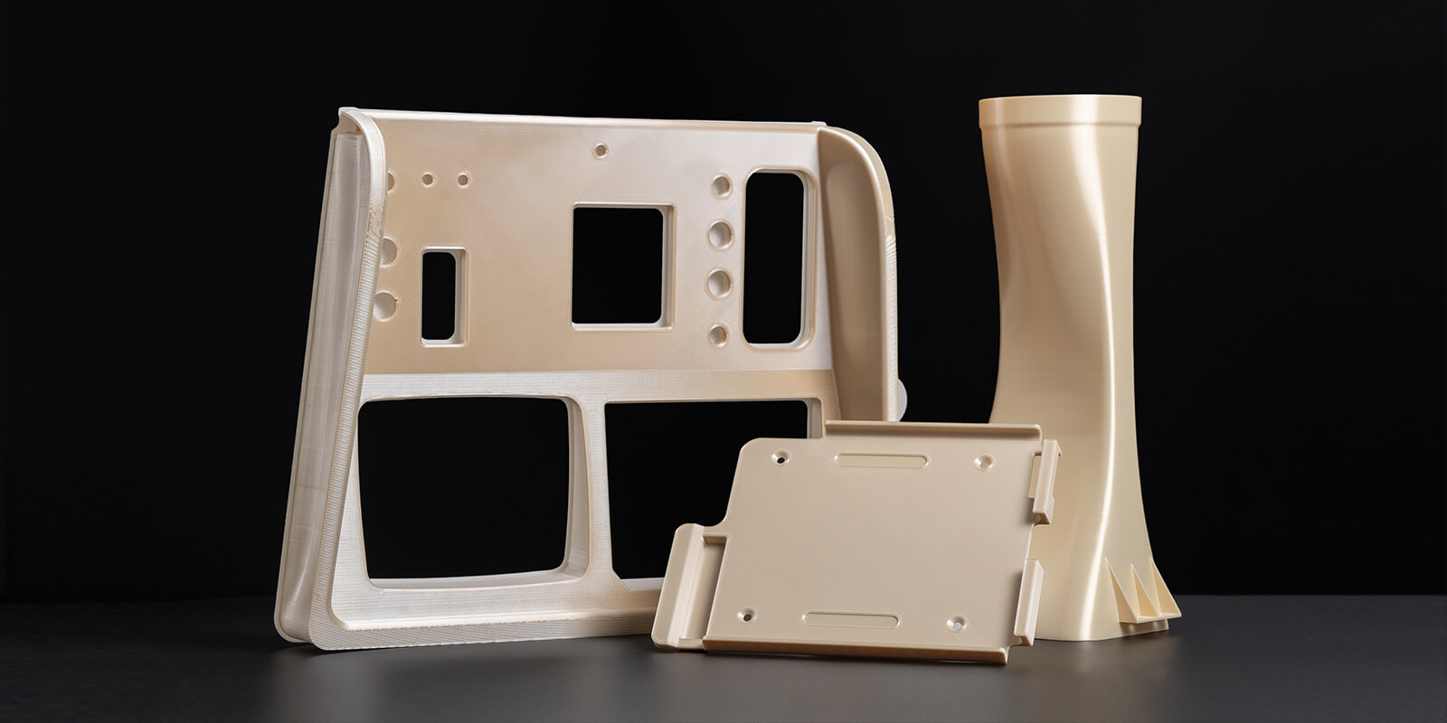 PEEK-CF（カーボンファイバー強化PEEK）,PEEK-GF（ガラス繊維強化PEEK）,PEKK（ポリエーテルケトンケトン）,PEI 9085（ポリエーテルイミド 9085）,PEI 1010（ポリエーテルイミド 1010）,PPSU（ポリフェニルスルホン）